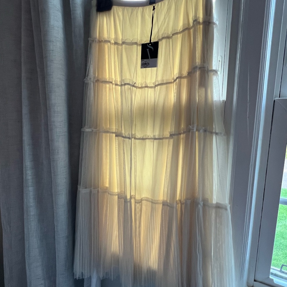 NWT Vera Wang Whimsical Tiered Maxi Skirt